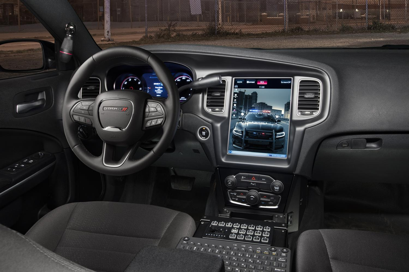 Illustration for article titled The New Dodge Charger Police Car Gets An Enormous Tesla-Style Touchscreen